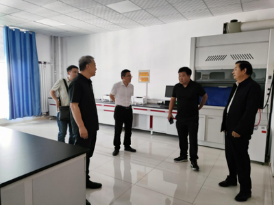 深化校企合作，共促新材料技術(shù)推廣——蘭州理工大學(xué)生命科學(xué)與工程學(xué)院副院長(zhǎng)任海偉一行來(lái)訪(fǎng)我院交流